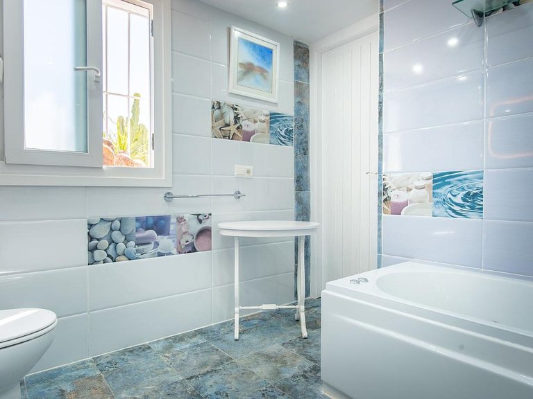 Villa for Sale in Costa del Sol Estepona, Malaga 11
