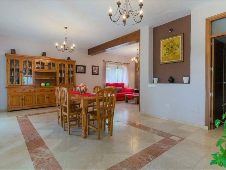 Country House for Sale in Costa del Sol Estepona, Malaga 8