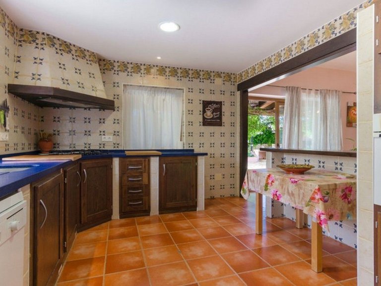 Country House for Sale in Costa del Sol Estepona, Malaga 10