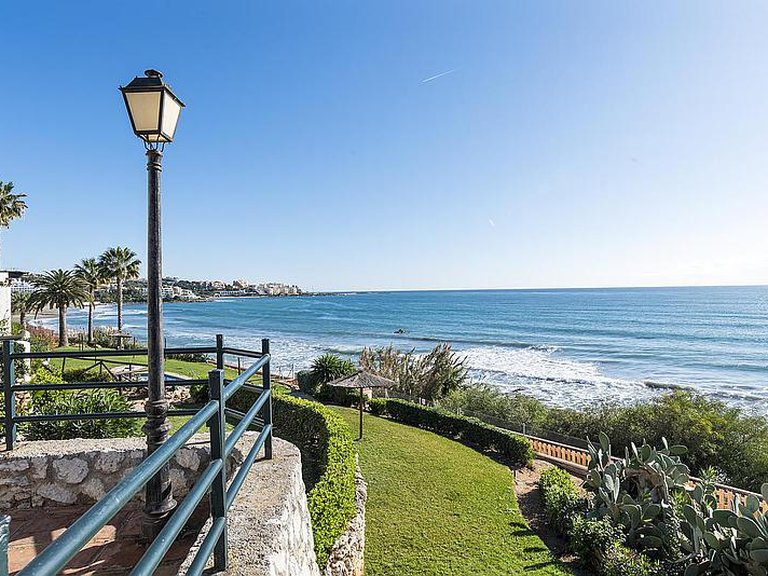 Town House for Sale in Costa del Sol Estepona, Malaga 16