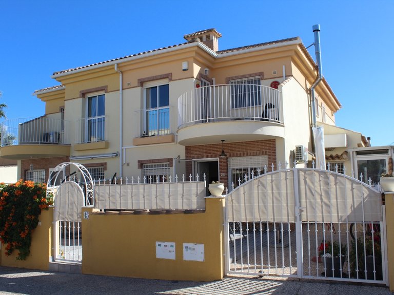 Town House for Sale in Villamartin, Alicante 1