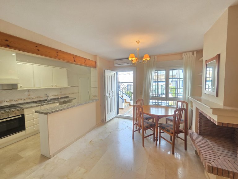 Villa for Sale in Villamartin, Alicante 5