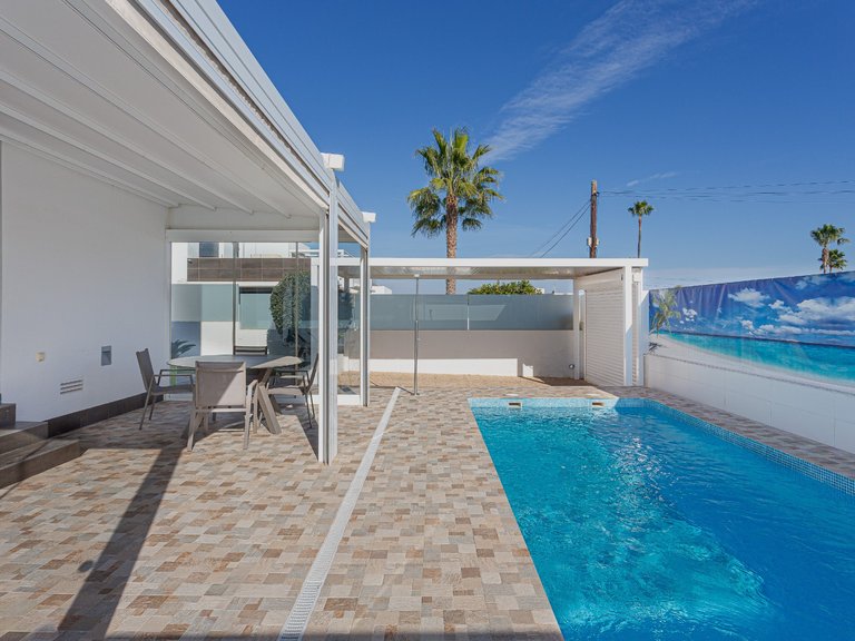 Villa for Sale in Costa Blanca Orihuela Costa, Alicante 1
