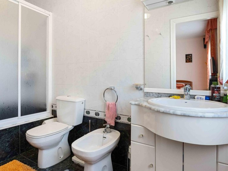 Villa for Sale in Cabo Roig, Alicante 25