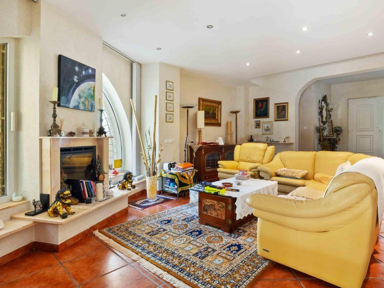 Villa for Sale in Cabo Roig, Alicante 11