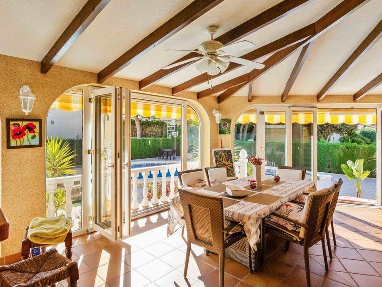 Villa for Sale in Cabo Roig, Alicante 32