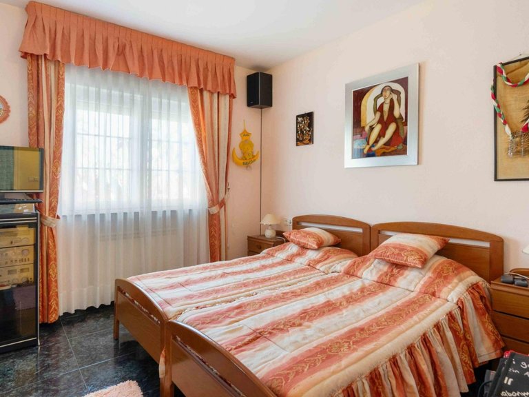 Villa for Sale in Cabo Roig, Alicante 22