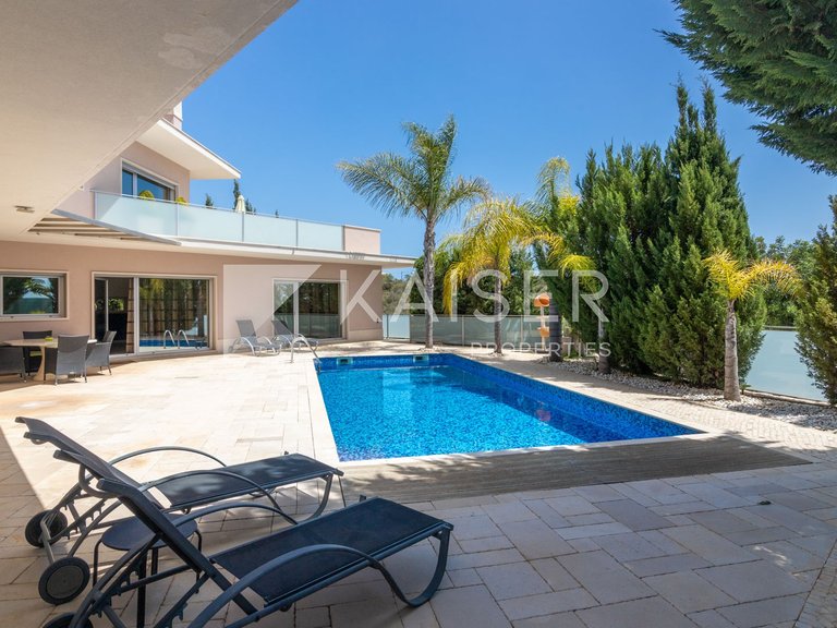 Villa for Sale in Albufeira, Albufeira 9