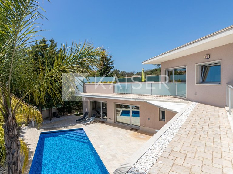 Villa for Sale in Albufeira, Albufeira 34