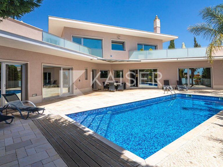 Villa for Sale in Albufeira, Albufeira 1