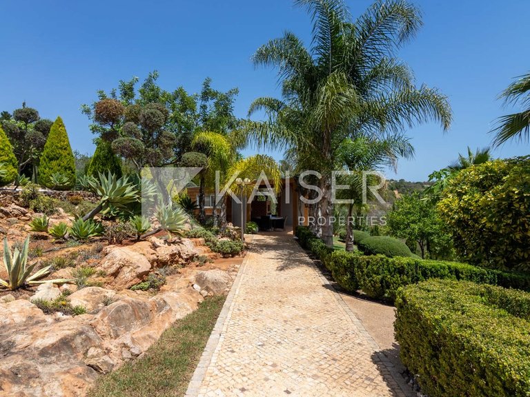 Villa for Sale in Albufeira, Albufeira 37