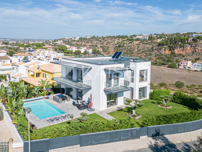 Villa for Sale in Albufeira, Albufeira 1