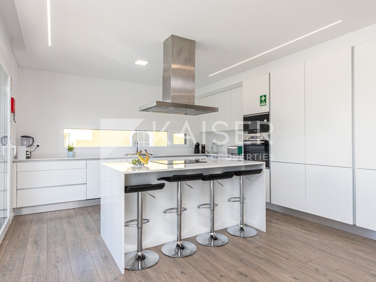 Villa for Sale in Albufeira, Albufeira 10