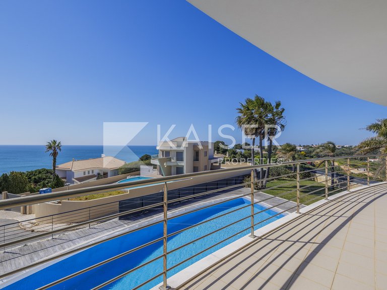 Villa for Sale in Albufeira, Albufeira 32