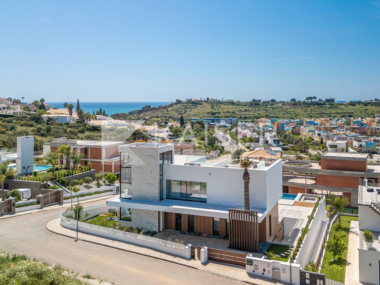 Villa for Sale in Albufeira, Albufeira 2