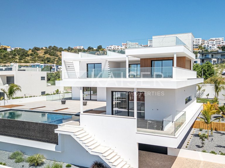 Villa for Sale in Albufeira, Albufeira 33