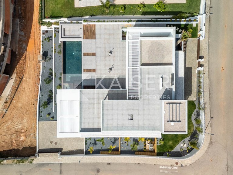 Villa for Sale in Albufeira, Albufeira 34