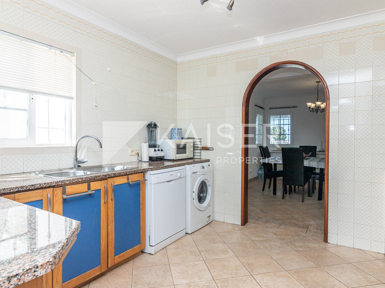 Villa for Sale in Albufeira, Albufeira 12