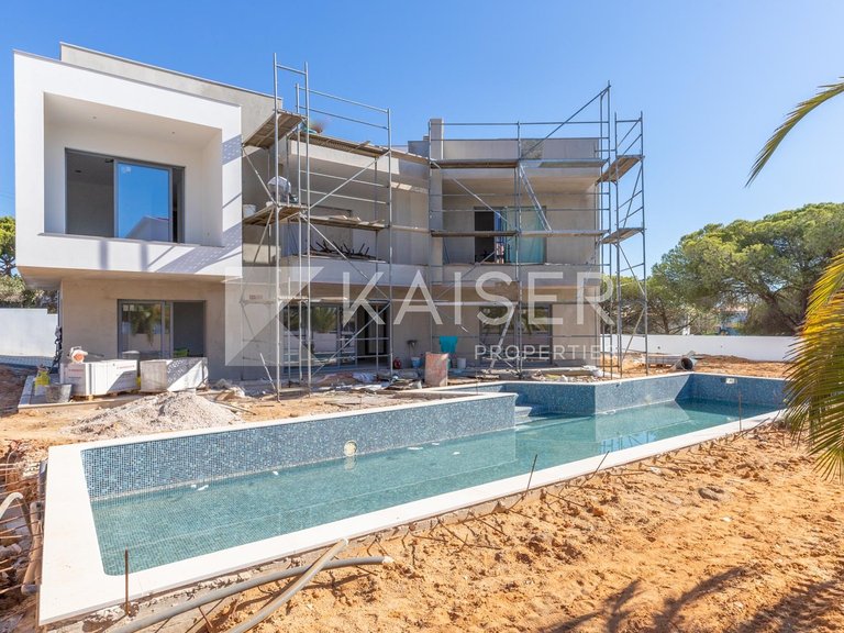 Villa for Sale in Albufeira, Albufeira 2