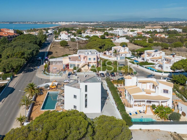 Villa for Sale in Albufeira, Albufeira 8
