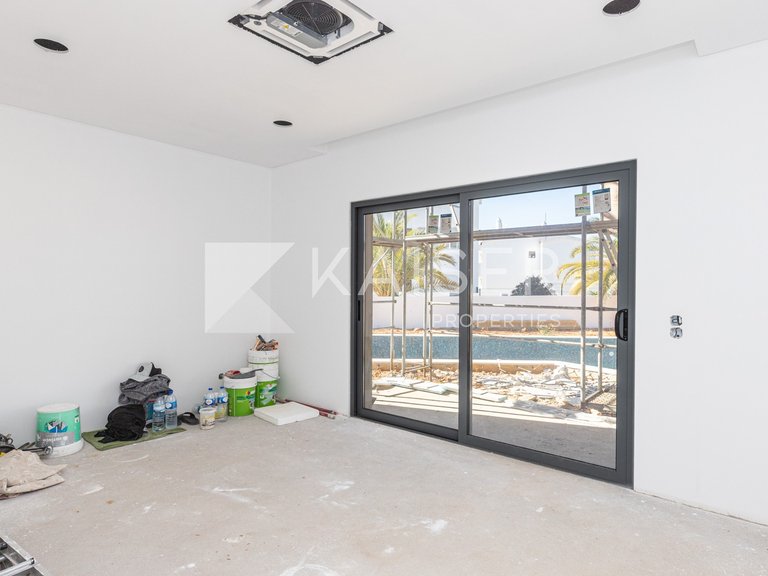 Villa for Sale in Albufeira, Albufeira 11
