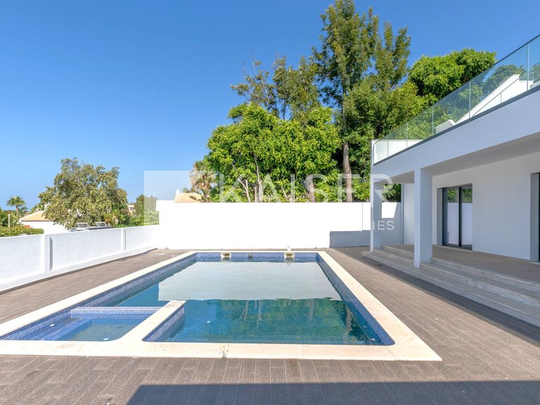 Villa for Sale in Albufeira, Albufeira 7