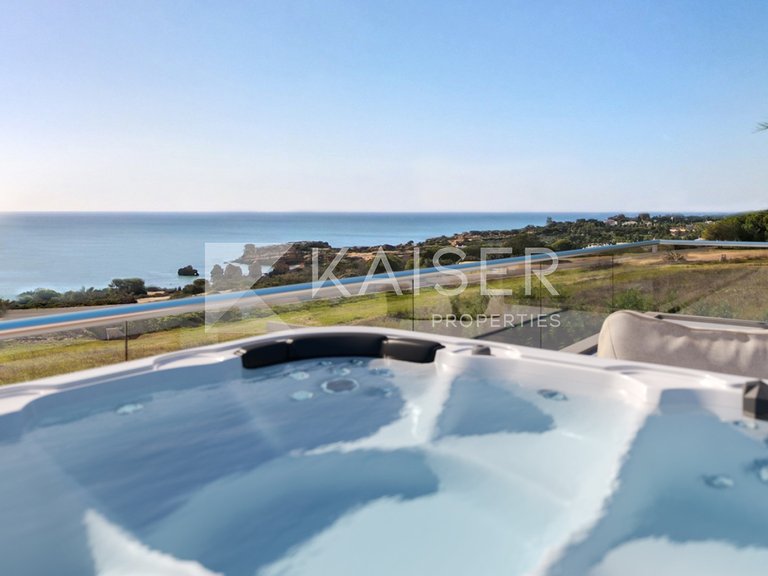 Villa for Sale in Albufeira, Albufeira 35