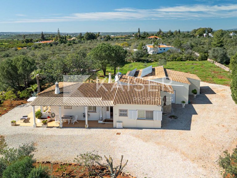 Villa for Sale in Foral, Foral 1