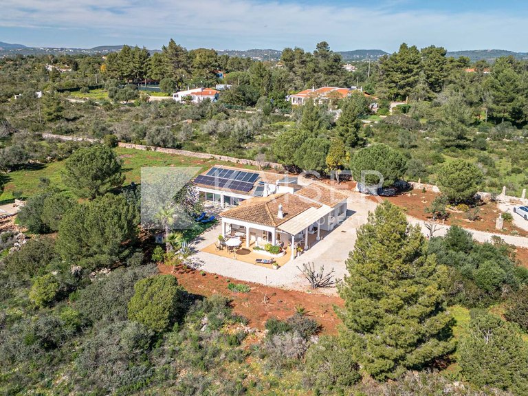 Villa for Sale in Foral, Foral 8