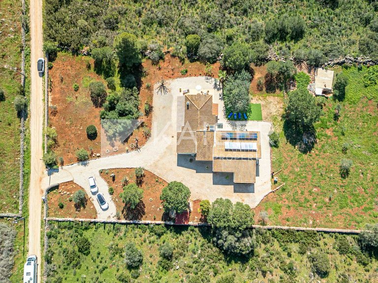 Villa for Sale in Foral, Foral 31