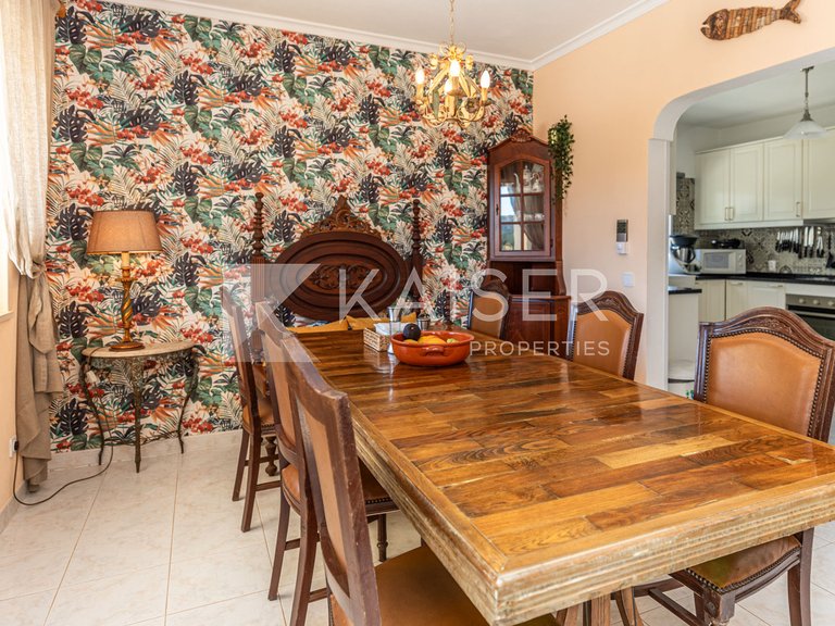 Villa for Sale in Foral, Foral 15