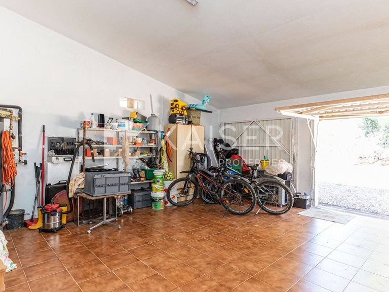 Villa for Sale in Foral, Foral 23