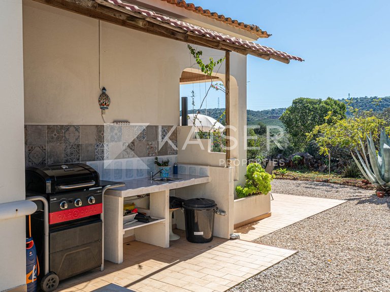 Villa for Sale in Foral, Foral 24