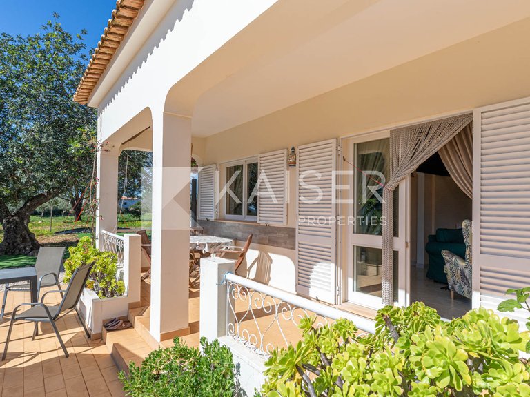 Villa for Sale in Foral, Foral 26