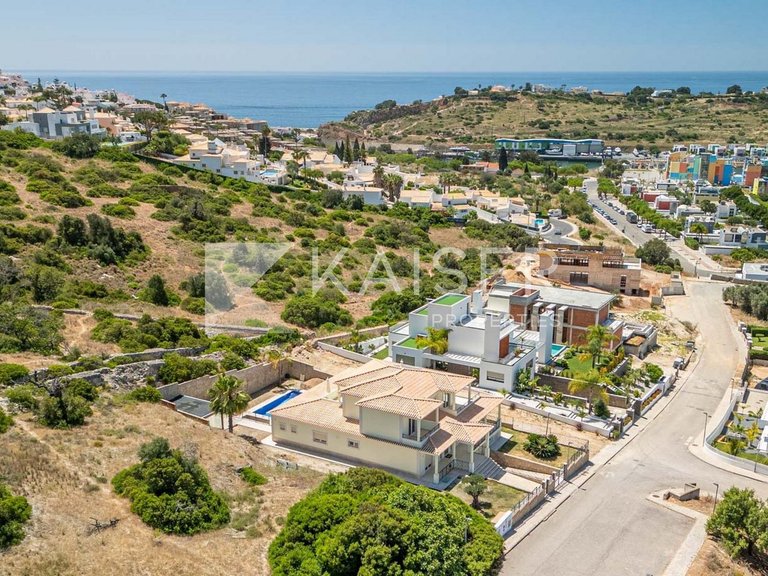 Villa for Sale in Albufeira, Albufeira 1