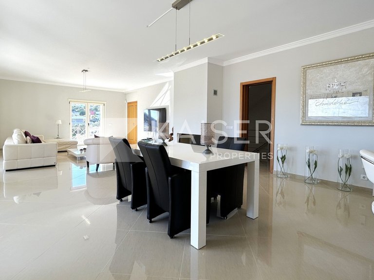 Villa for Sale in Albufeira, Albufeira 12