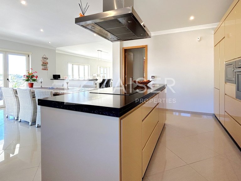 Villa for Sale in Albufeira, Albufeira 15