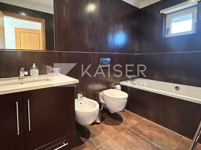 Villa for Sale in Albufeira, Albufeira 25
