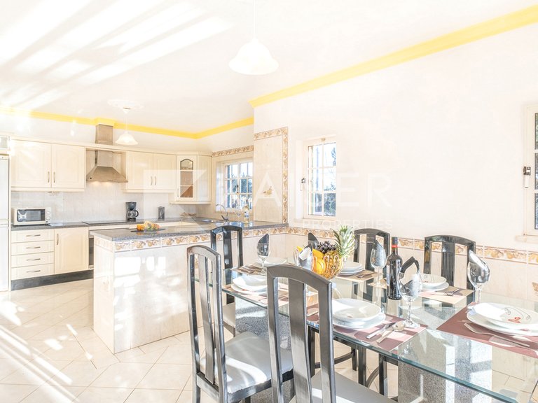 Villa for Sale in Albufeira, Albufeira 12