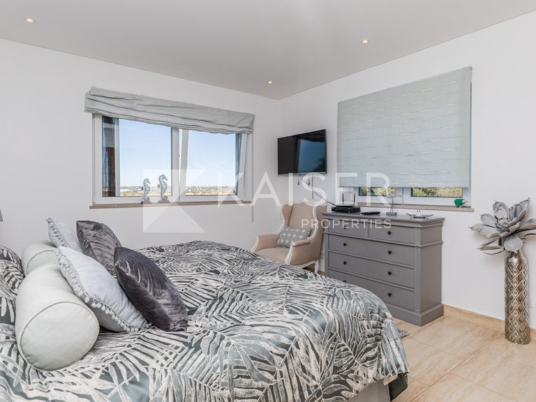 Villa for Sale in Albufeira, Albufeira 12