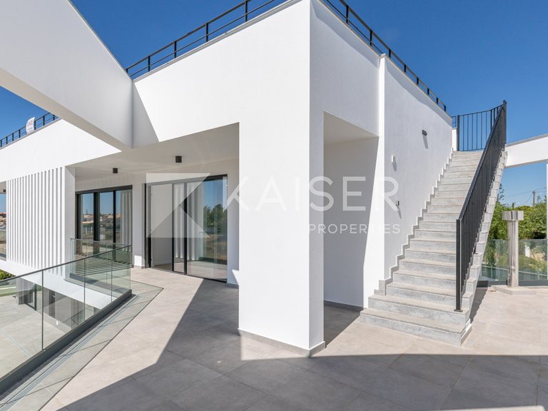Villa for Sale in Albufeira, Albufeira 3