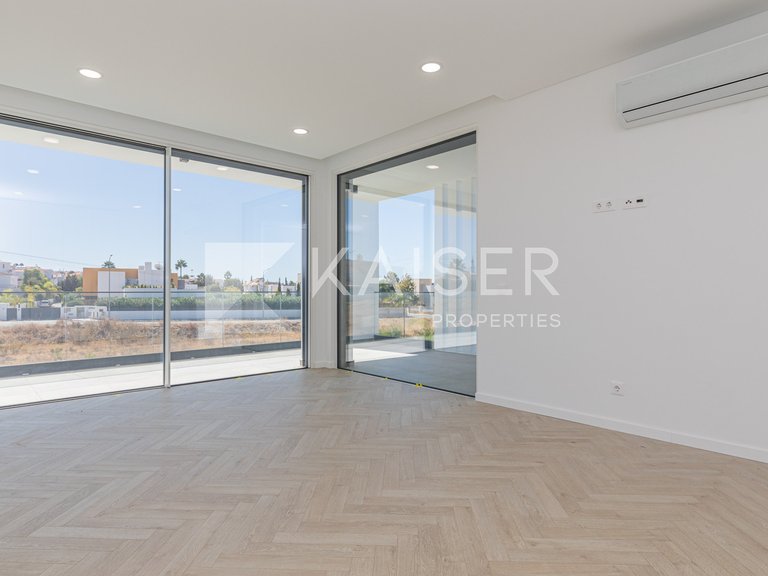 Villa for Sale in Albufeira, Albufeira 15