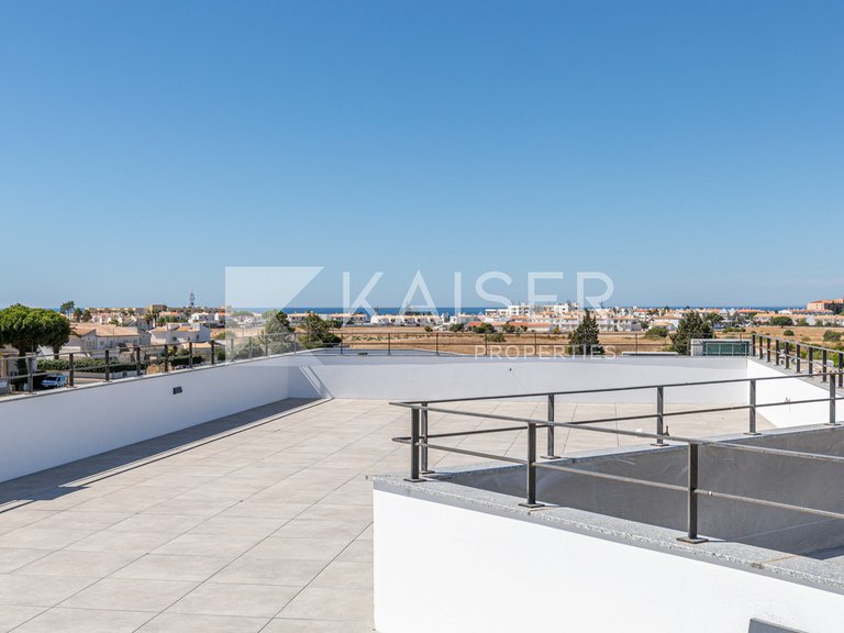 Villa for Sale in Albufeira, Albufeira 24