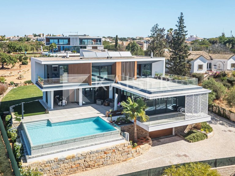 Villa for Sale in Albufeira, Albufeira 1