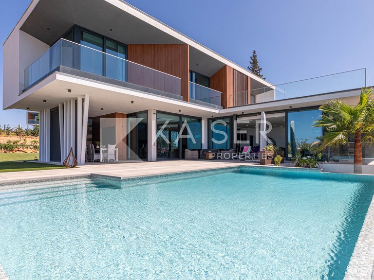 Villa for Sale in Albufeira, Albufeira 2