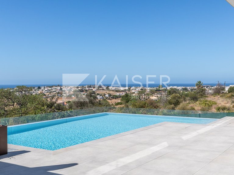 Villa for Sale in Albufeira, Albufeira 4