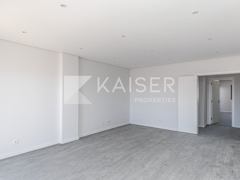 Apartment for Sale in Quelfes, Quelfes 11
