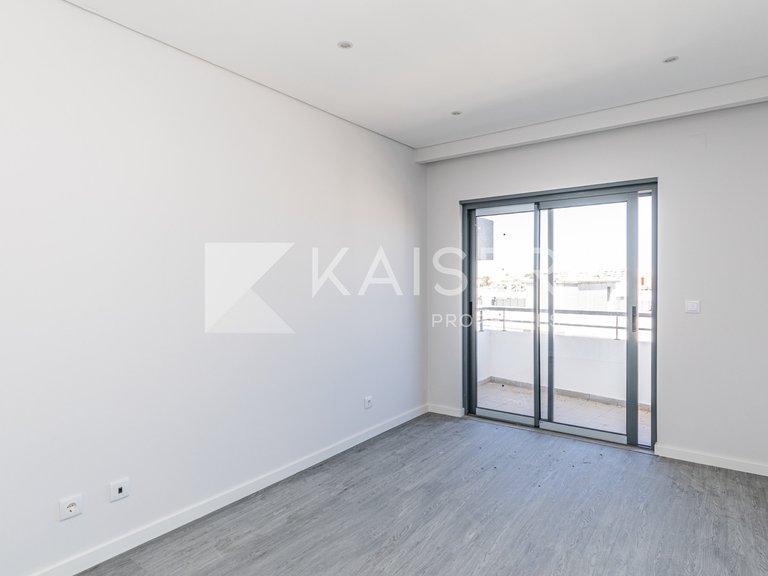 Apartment for Sale in Quelfes, Quelfes 13