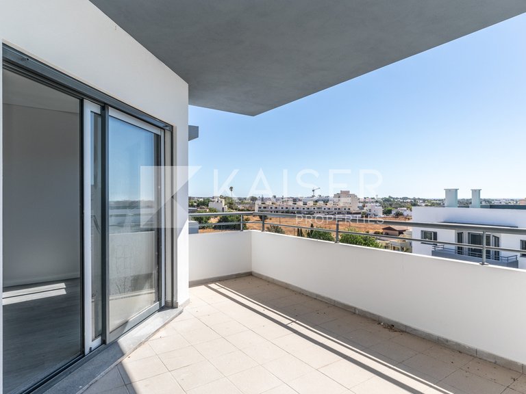 Apartment for Sale in Quelfes, Quelfes 21