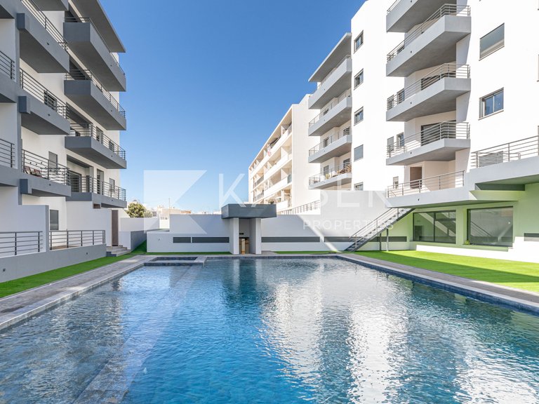 Apartment for Sale in Quelfes, Quelfes 1